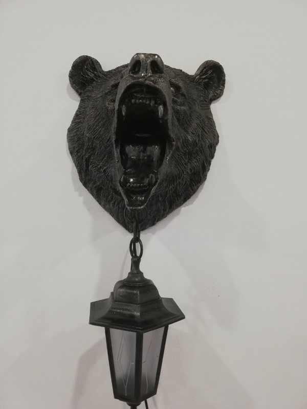 Светильник настенный медведь с оскалом серебро